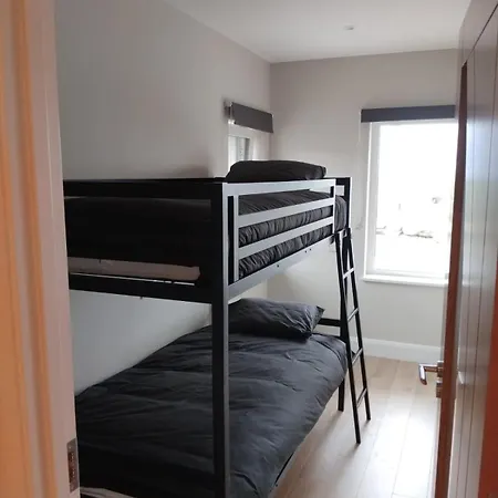 An Toilean Basement & Distant Sea Views 아파트