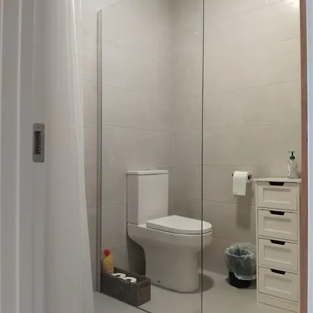 An Toilean Basement & Distant Sea Views Apartment *